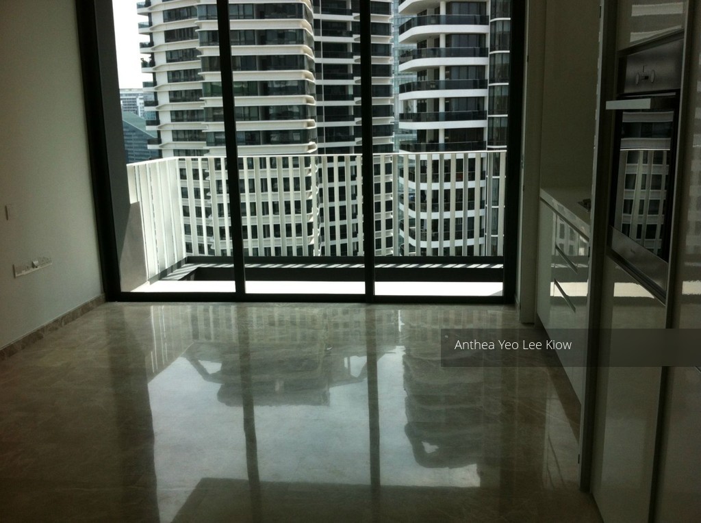 L'Viv thumbnail photo